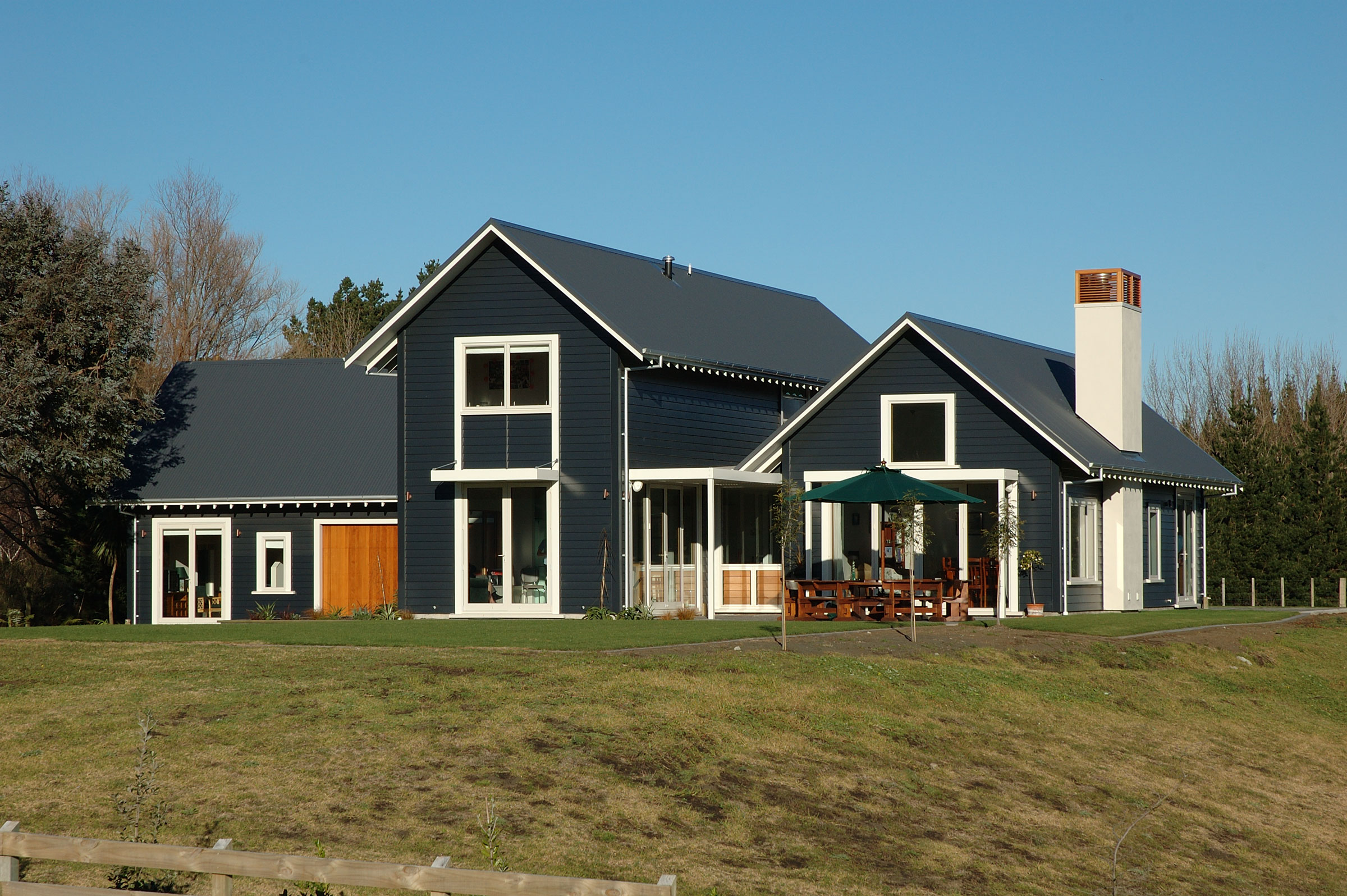 Pavilion house designed by Dalgleish Architects